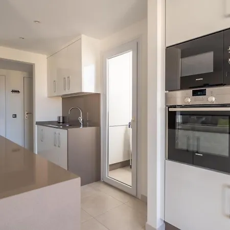 Apartman Stylish 2 Bedroom Penthouse With Breathtaking View *