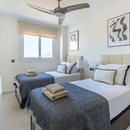Stylish 2 Bedroom Penthouse With Breathtaking View * Estepona
