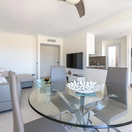 Apartment Puerto Blanco Estepona