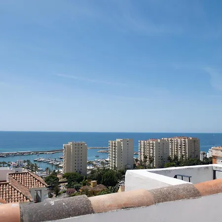 Apartman Stylish 2 Bedroom Penthouse With Breathtaking View