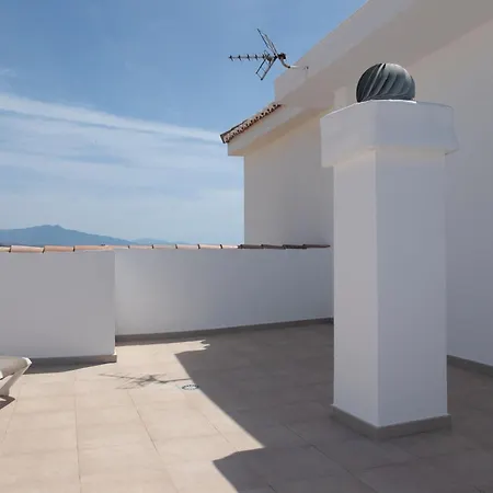 Stylish 2 Bedroom Penthouse With Breathtaking View