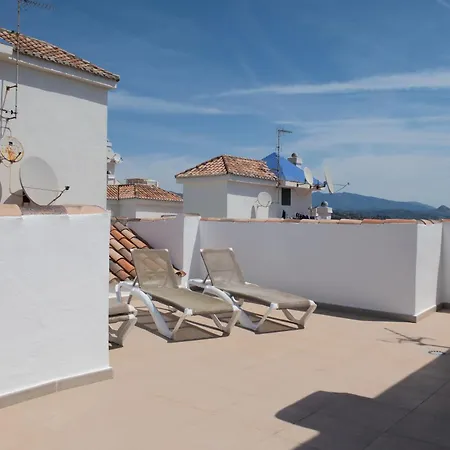 Stylish 2 Bedroom Penthouse With Breathtaking View Apartman *